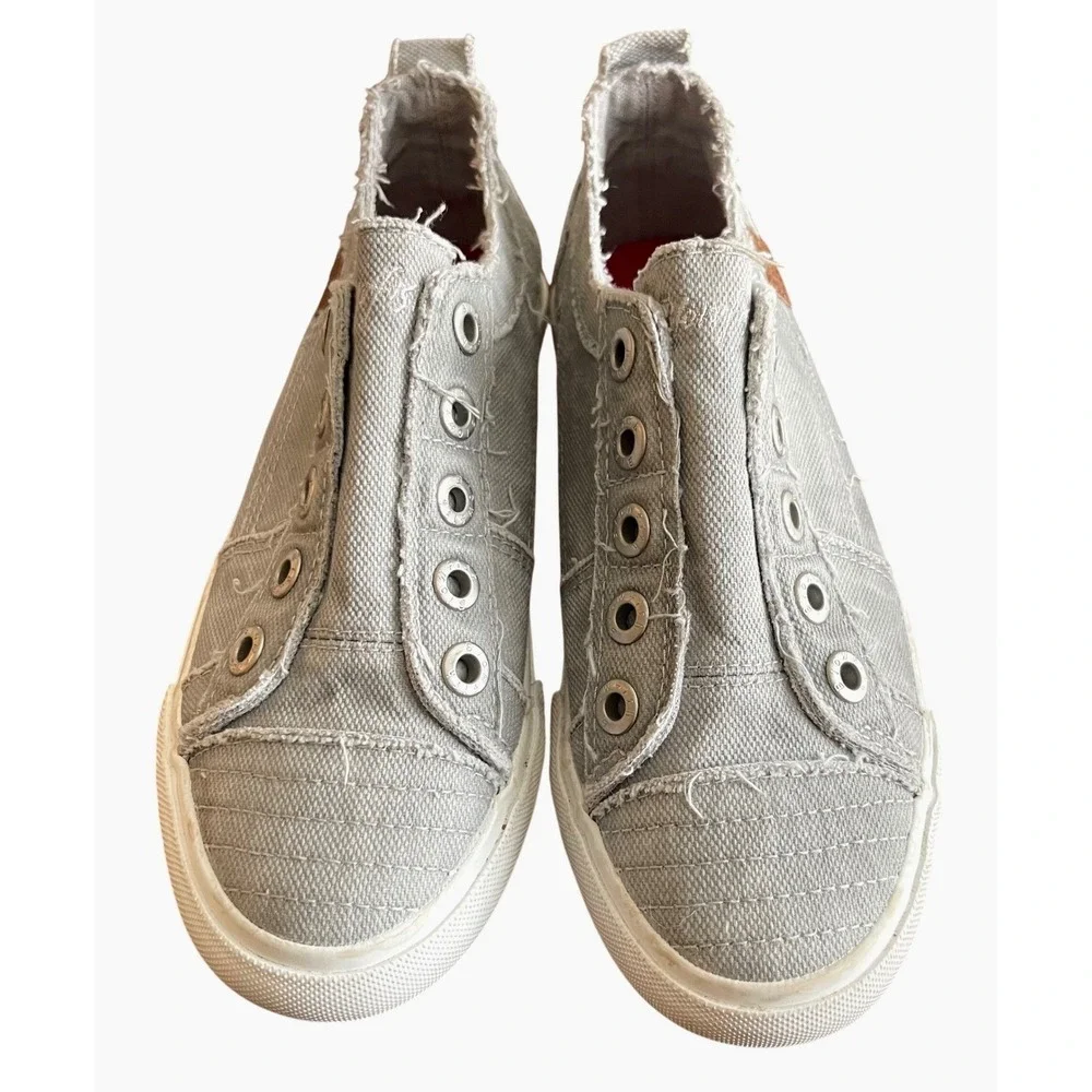 Kids Blowfish MalibuGray Canvas Slip On Sneakers Shoes Size 4